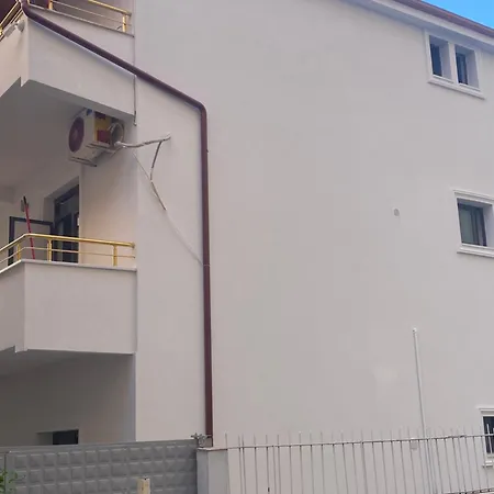 Tirana Leasing